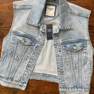 Abercrombie Womens jean vest fall NWT